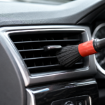 Zone dell’auto da pulire: 10 punti che quasi tutti dimenticano